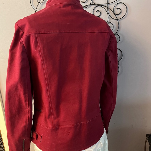 Snappy Jacket - Picture 3 of 4